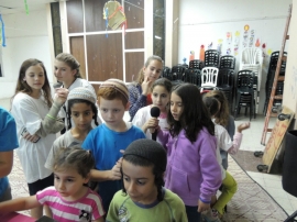 טקס הדלקת נר שני בבית חגי(184 תמונות)